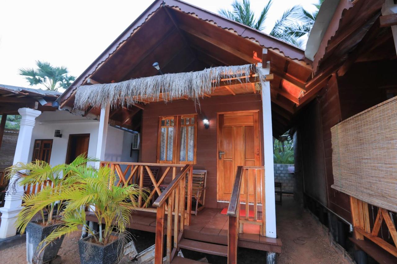 Trinco Star Cabana Trincomalee Exterior photo